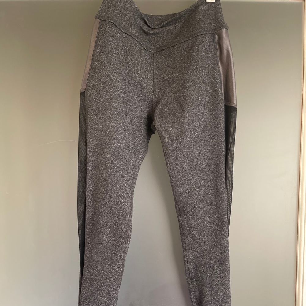 Beyond Yoga mesh panel leggings
